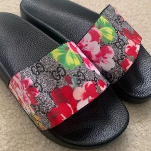 Gucci slides
